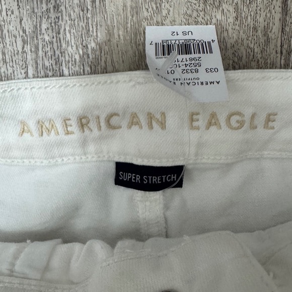American Eagle‎ Outfitters White Denim Mini Skirt Hi-Rise Frayed Hem Sz 12 NWT - Picture 5 of 9
